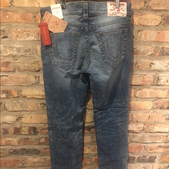 Blue Jeans - Picture 2 of 5